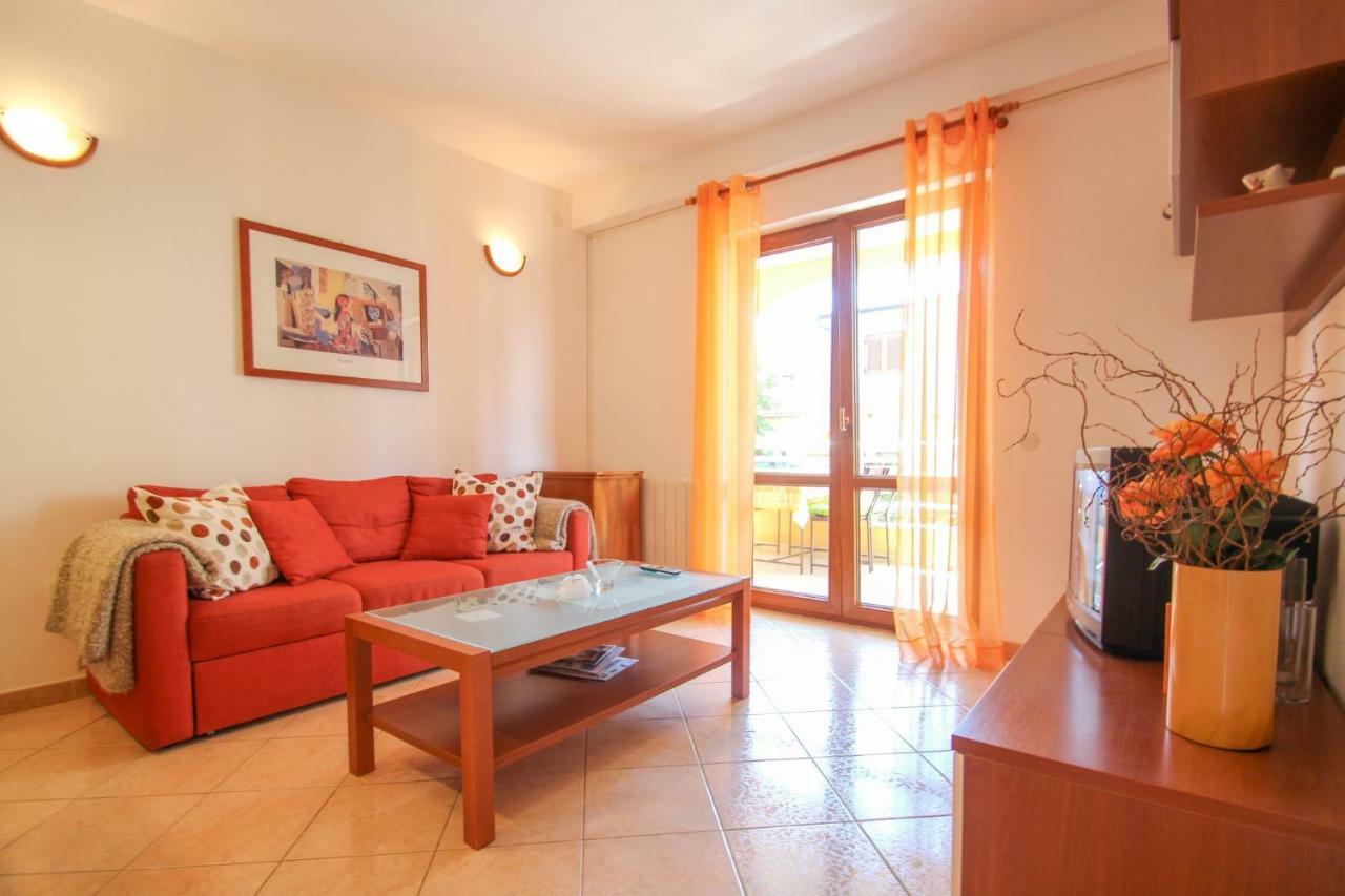 דירות Novigrad Istria Alenka Orange מראה חיצוני תמונה