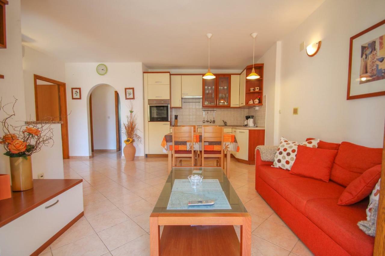 דירות Novigrad Istria Alenka Orange מראה חיצוני תמונה