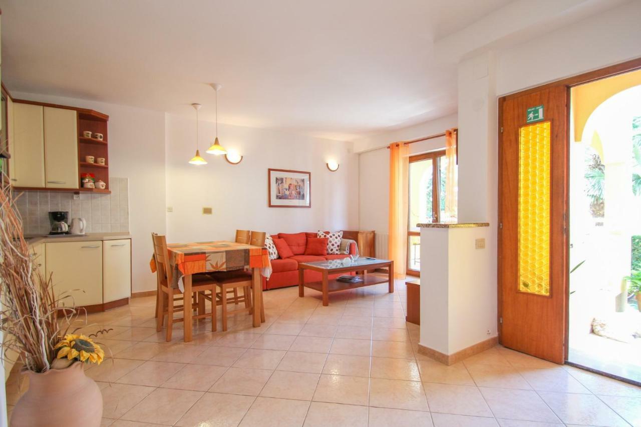 דירות Novigrad Istria Alenka Orange מראה חיצוני תמונה